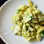 Roergebakken ei met avocado