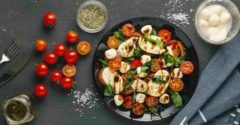 Caprese salade met frisse fruittwist