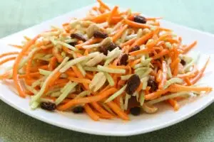 Recept koolsalade met zwarte olijven en citroenvinaigrette