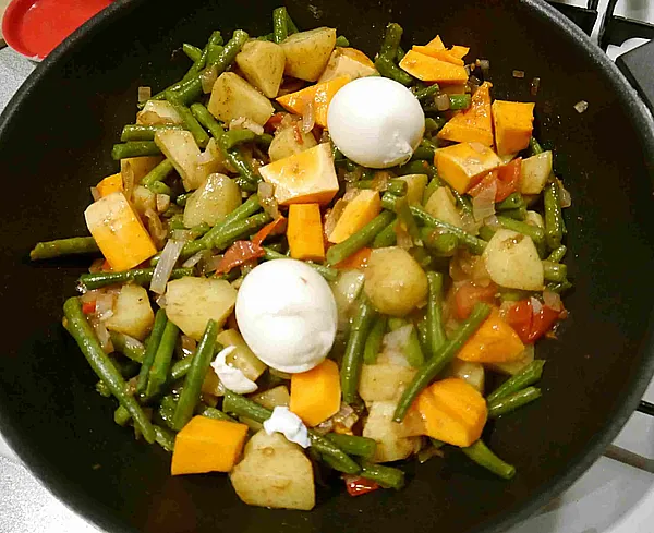 Aardappels met sperziebonen en ei. Lekker vegetarisch